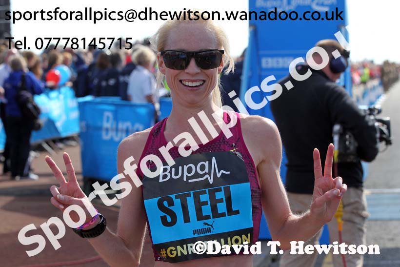 Gemma Steel 2nd in the womens 2014 BUPA Great North Run. Photo: David T. Hewitson/Sports for All Pics